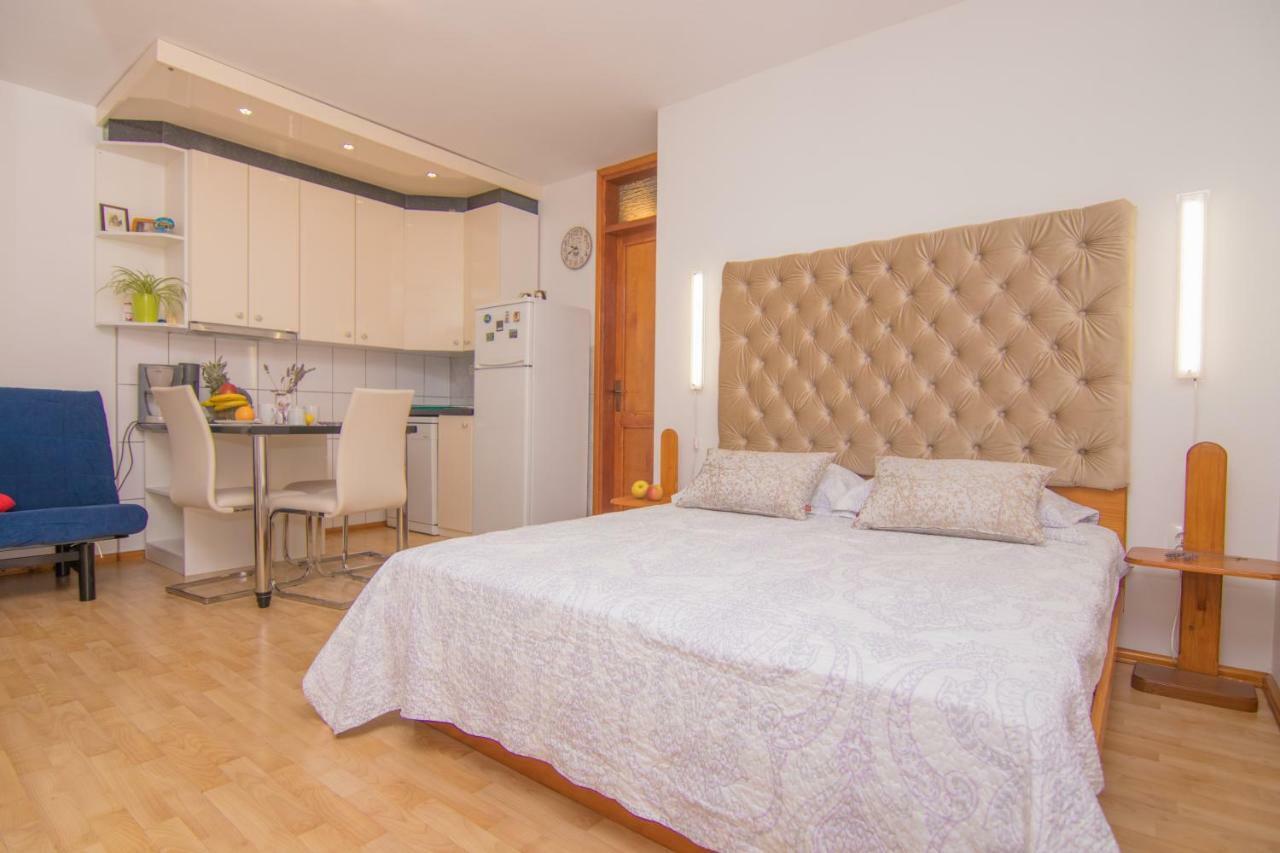 Apartmani Villa Kalinic Njivice Exterior photo